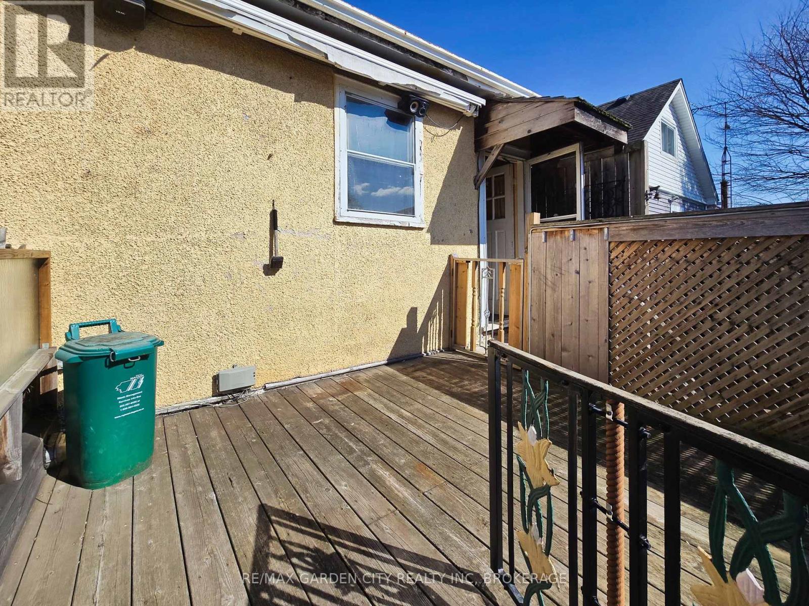 37 Kernahan Street, St. Catharines, Ontario  L2R 4T1 - Photo 37 - X12972468