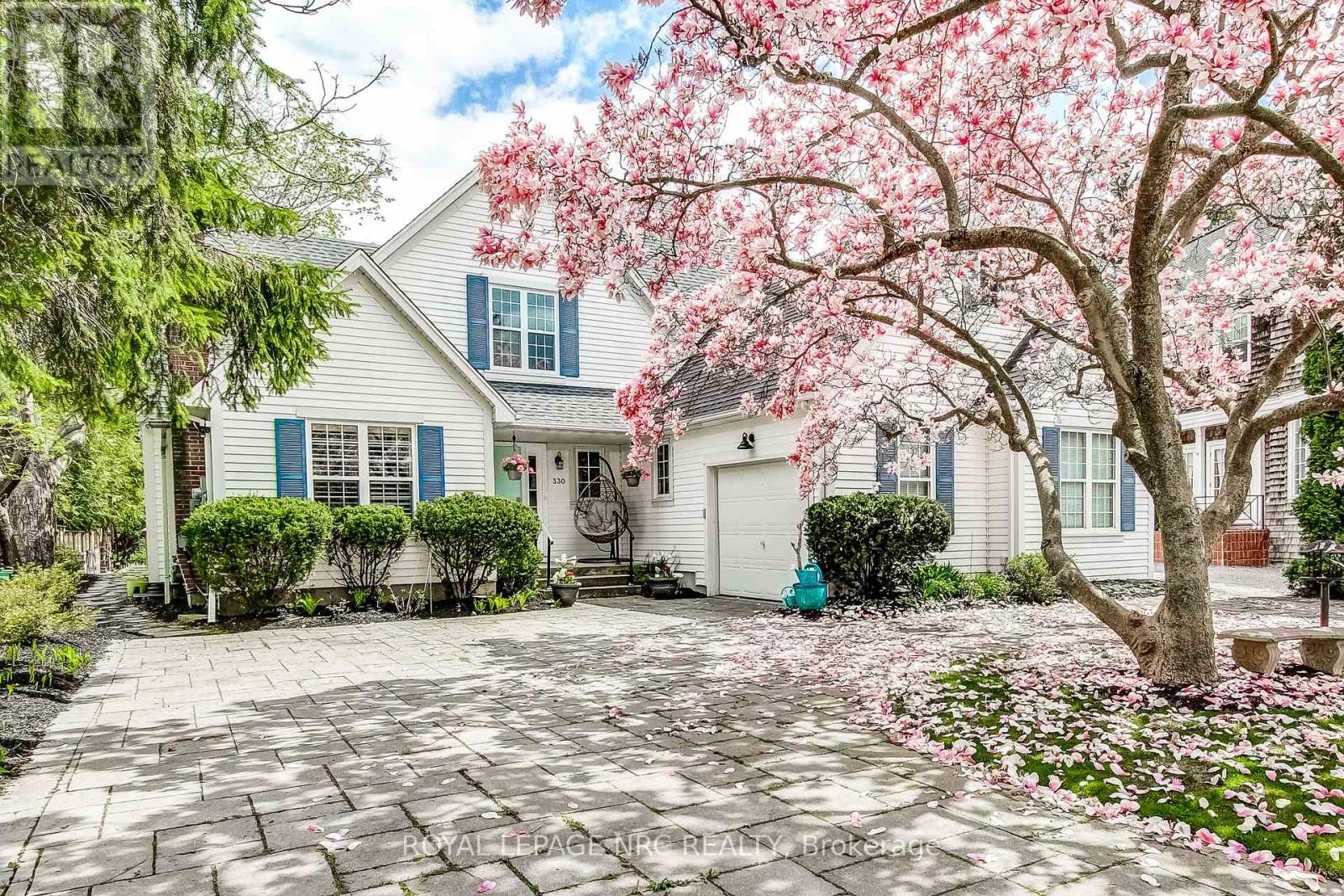 330 Gate Street, Niagara-On-The-Lake, Ontario  L0S 1J0 - Photo 1 - X12972490