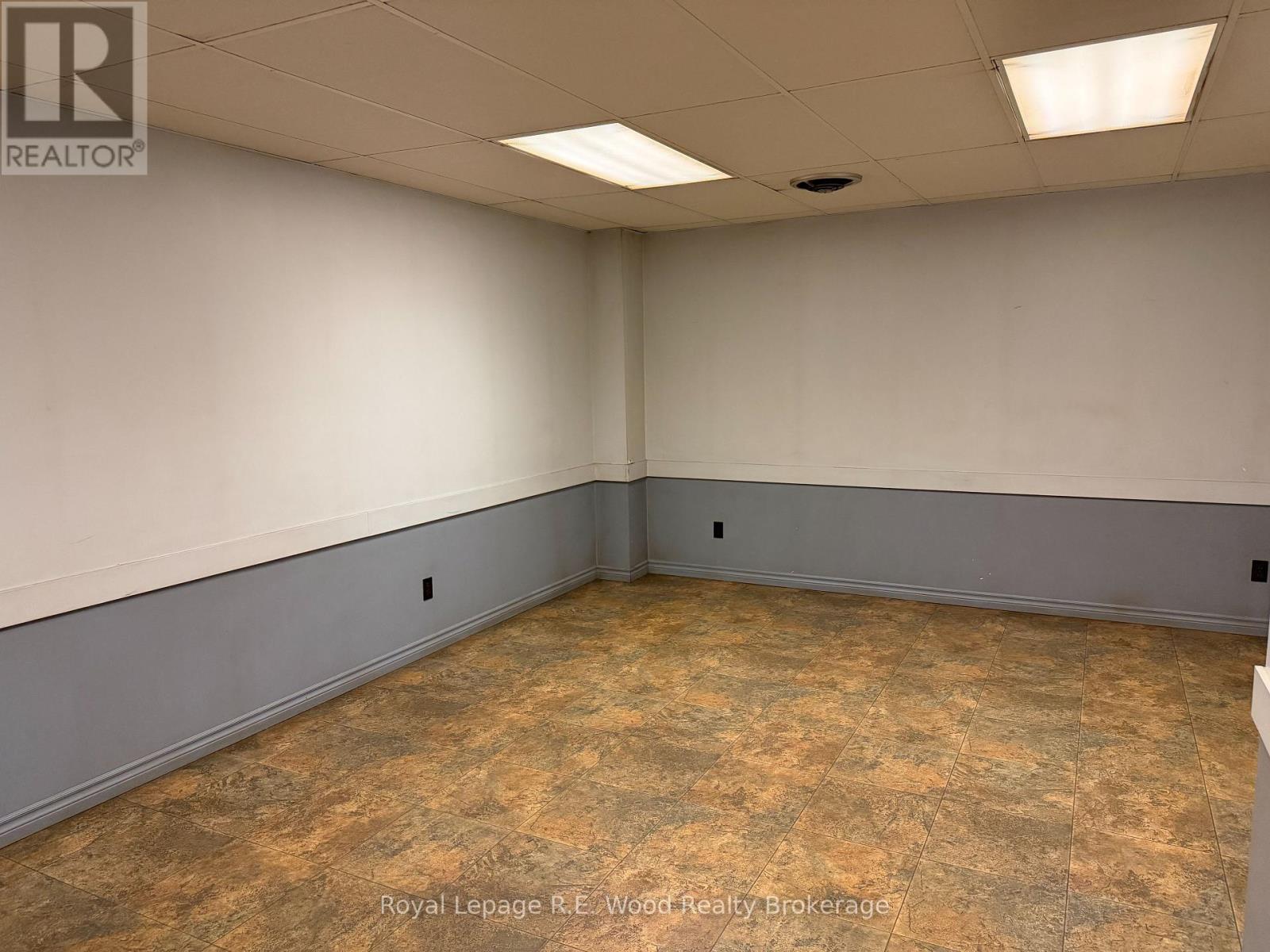 Unit E - 131 Townline Road, Tillsonburg, Ontario  N4G 2R9 - Photo 10 - X12972564