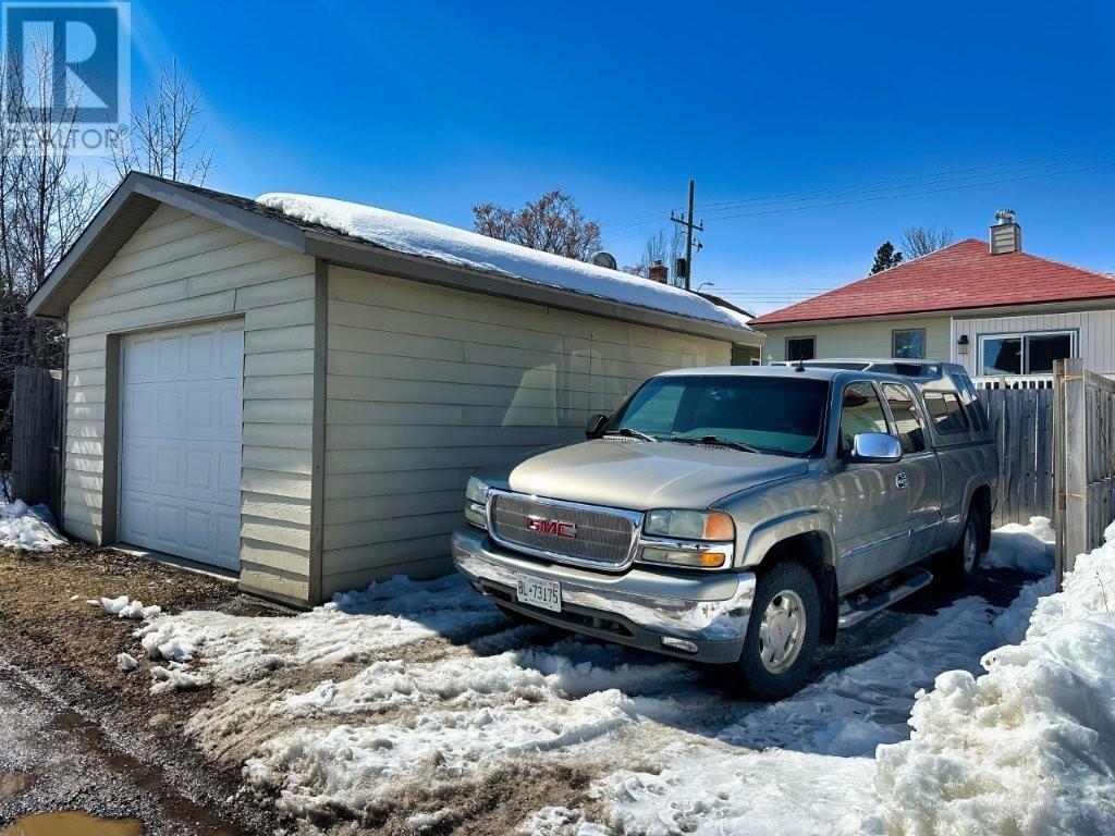 77 Prospect Ave, Thunder Bay, Ontario  P7A 5L1 - Photo 44 - TB2600647