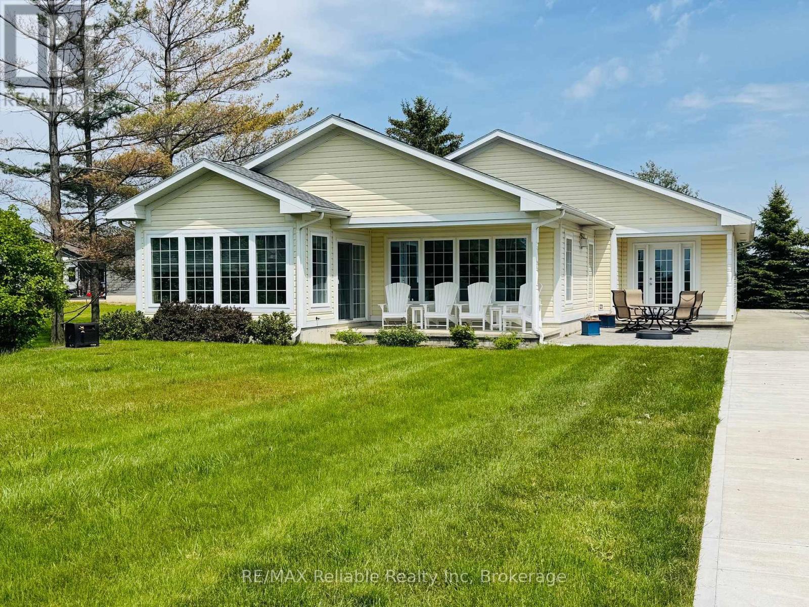 74318 Homestead Heights Drive, Bluewater (Stanley), Ontario  N0M 2T0 - Photo 1 - X12972480