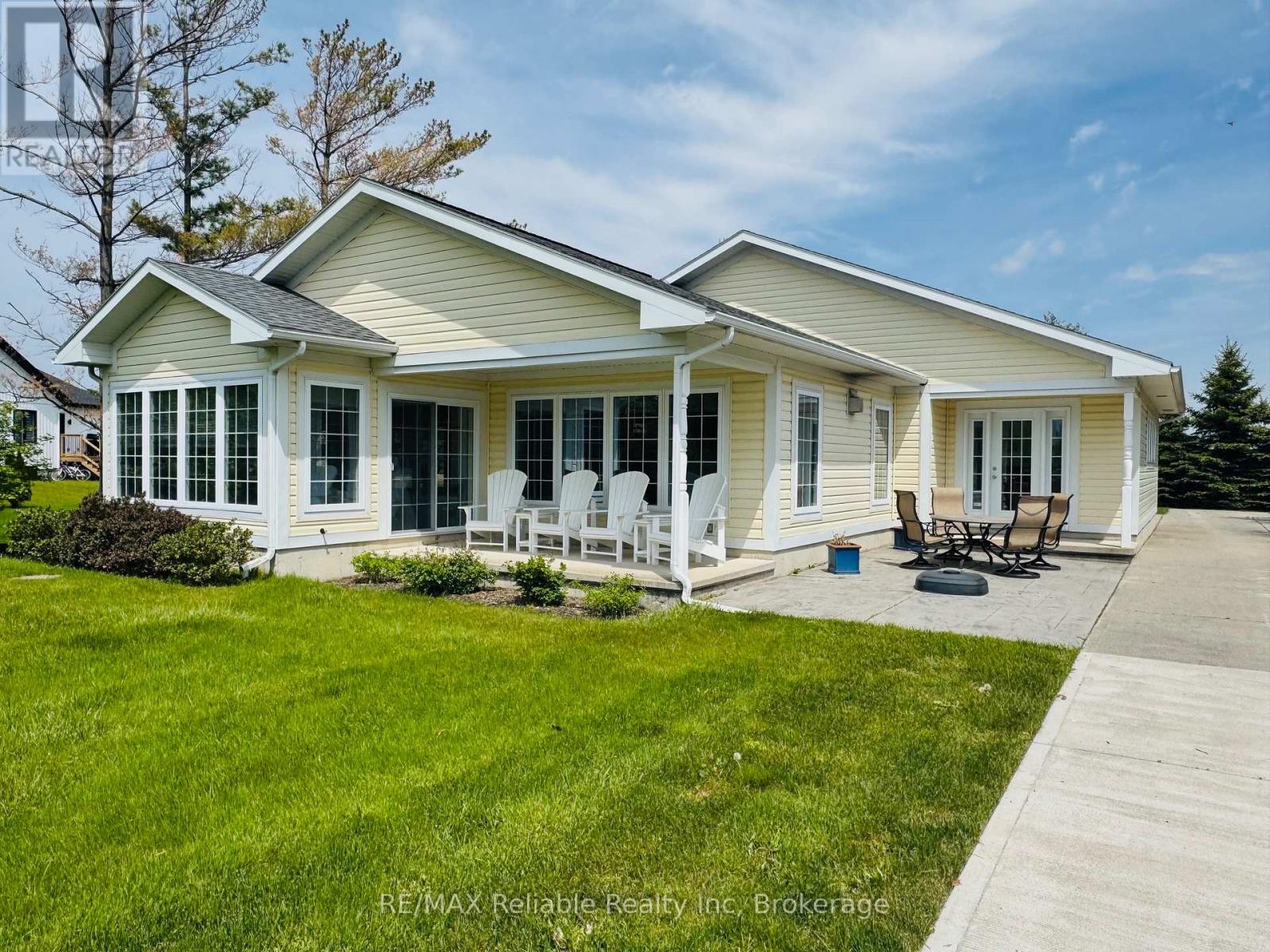 74318 Homestead Heights Drive, Bluewater (Stanley), Ontario  N0M 2T0 - Photo 10 - X12972480