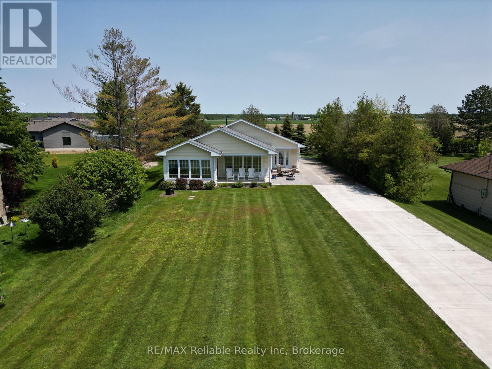 74318 Homestead Heights Drive, Bluewater (Stanley), Ontario  N0M 2T0 - Photo 3 - X12972480