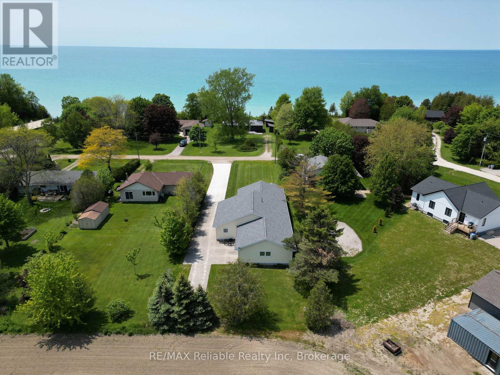 74318 Homestead Heights Drive, Bluewater (Stanley), Ontario  N0M 2T0 - Photo 4 - X12972480