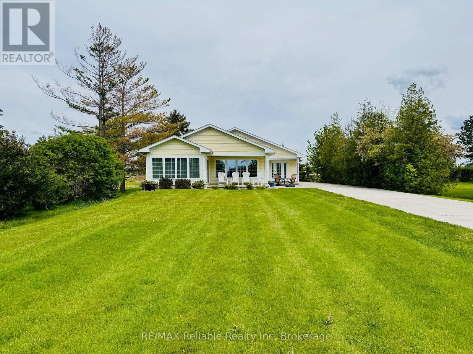 74318 Homestead Heights Drive, Bluewater (Stanley), Ontario  N0M 2T0 - Photo 8 - X12972480