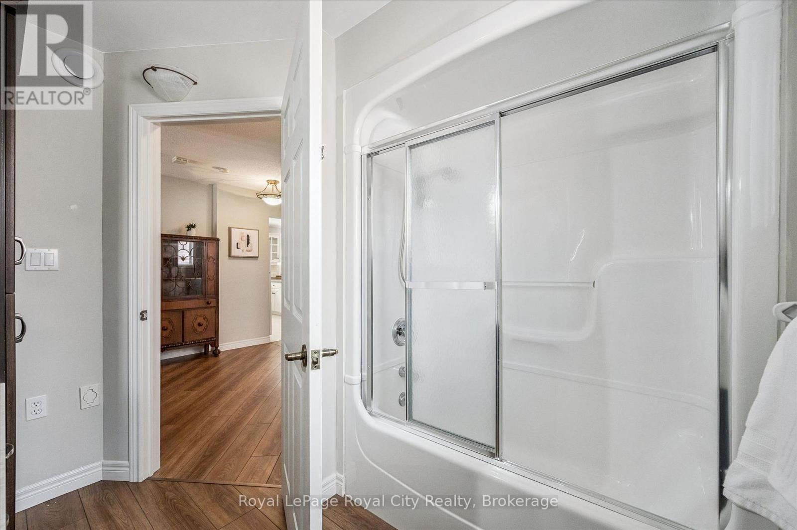 68 Basswood Drive, Guelph, Ontario  N1G 4X7 - Photo 17 - X12972674