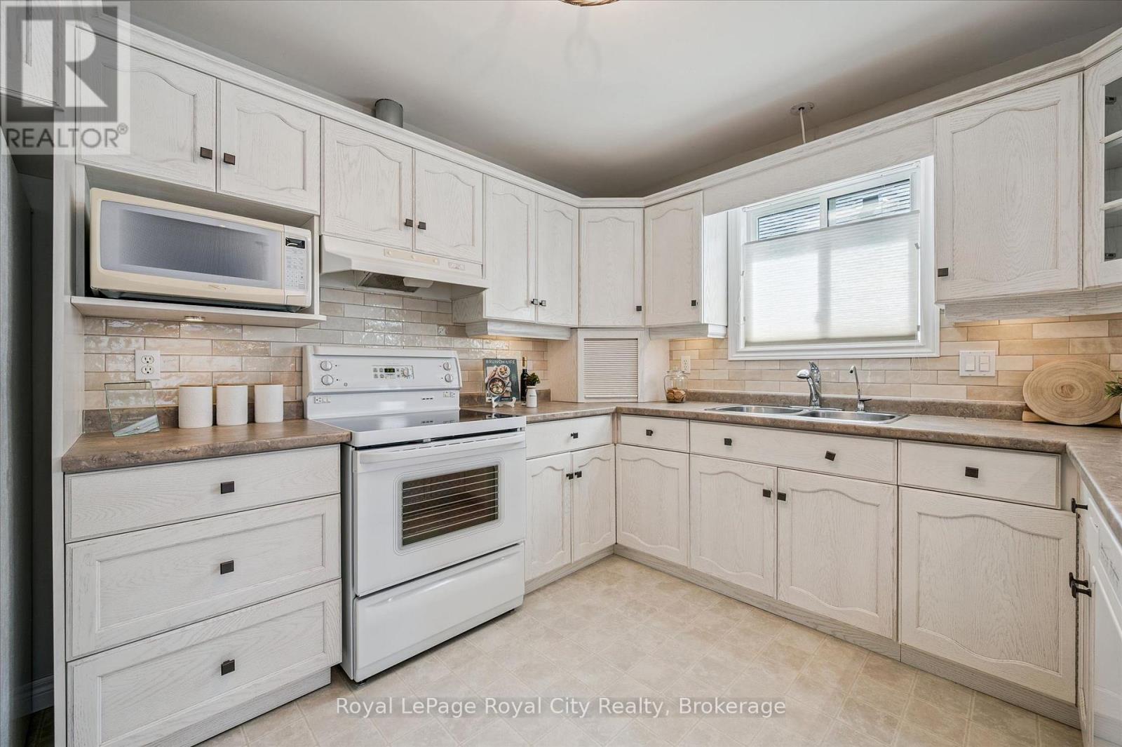 68 Basswood Drive, Guelph, Ontario  N1G 4X7 - Photo 8 - X12972674