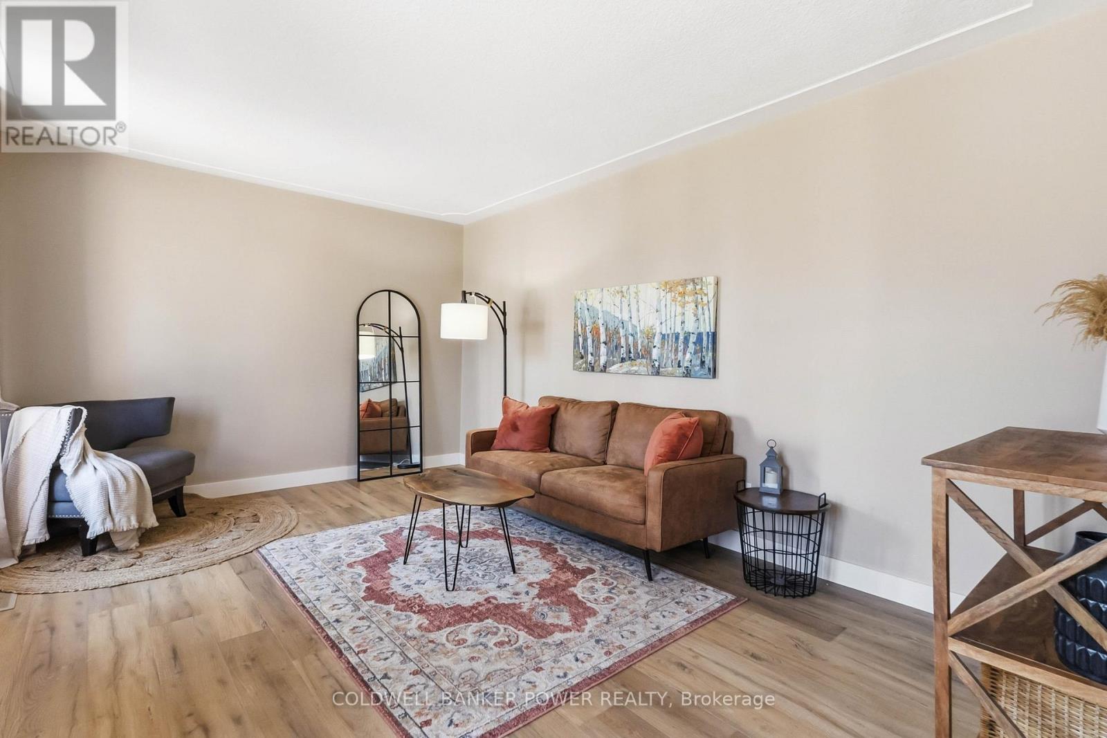 176 Canterbury Drive, Thames Centre, Ontario  N0L 1G3 - Photo 12 - X12972740