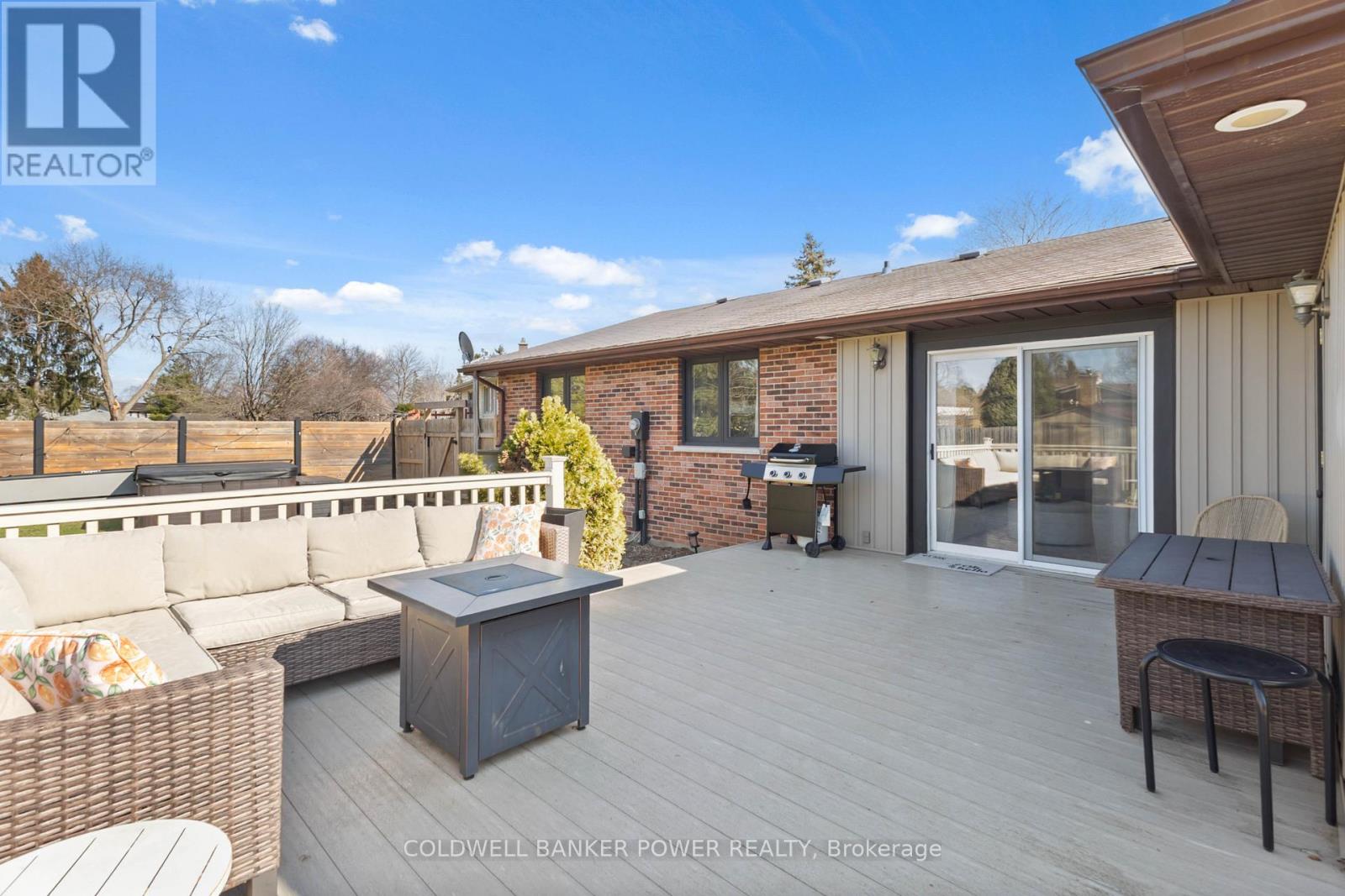 176 Canterbury Drive, Thames Centre, Ontario  N0L 1G3 - Photo 42 - X12972740