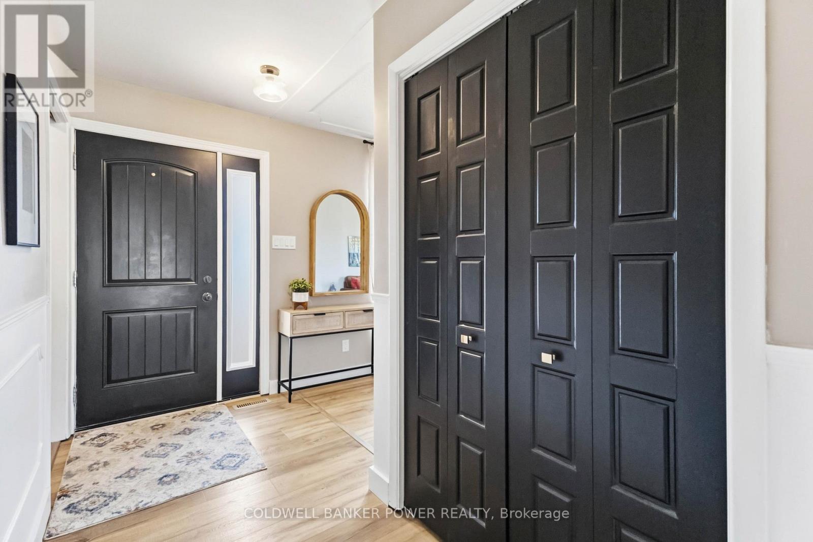 176 Canterbury Drive, Thames Centre, Ontario  N0L 1G3 - Photo 7 - X12972740