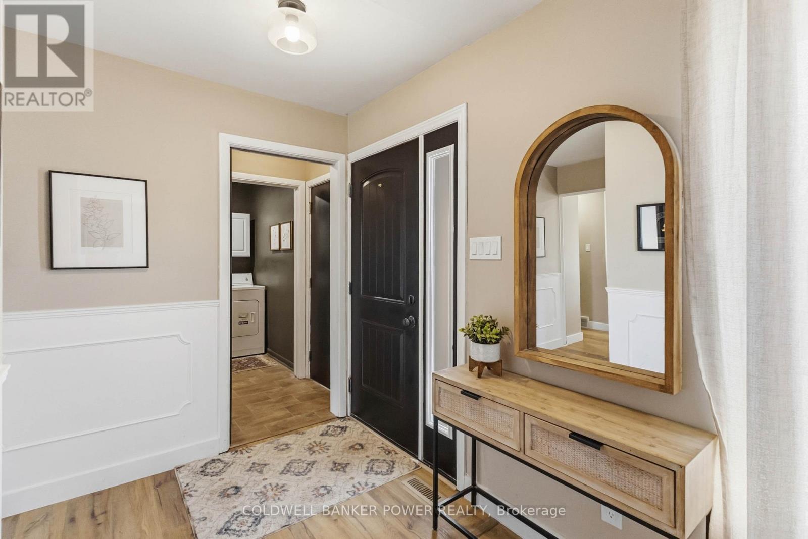 176 Canterbury Drive, Thames Centre, Ontario  N0L 1G3 - Photo 8 - X12972740