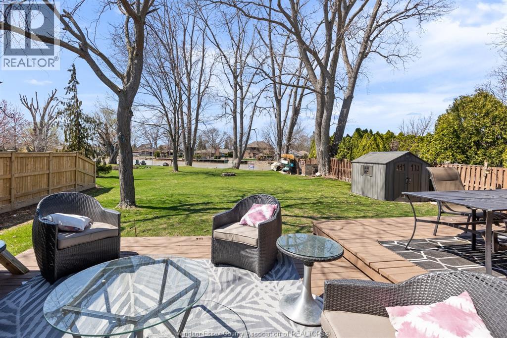 237 East Puce Rd., Lakeshore, Ontario N8L 0C5 - Photo 29 - 26007511