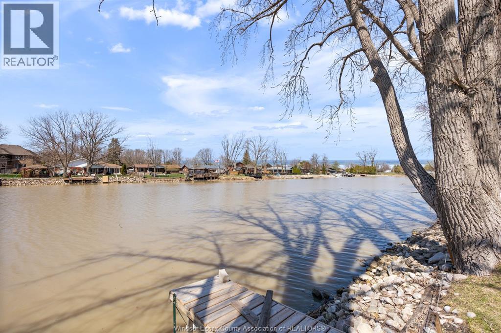 237 East Puce Rd., Lakeshore, Ontario N8L 0C5 - Photo 38 - 26007511