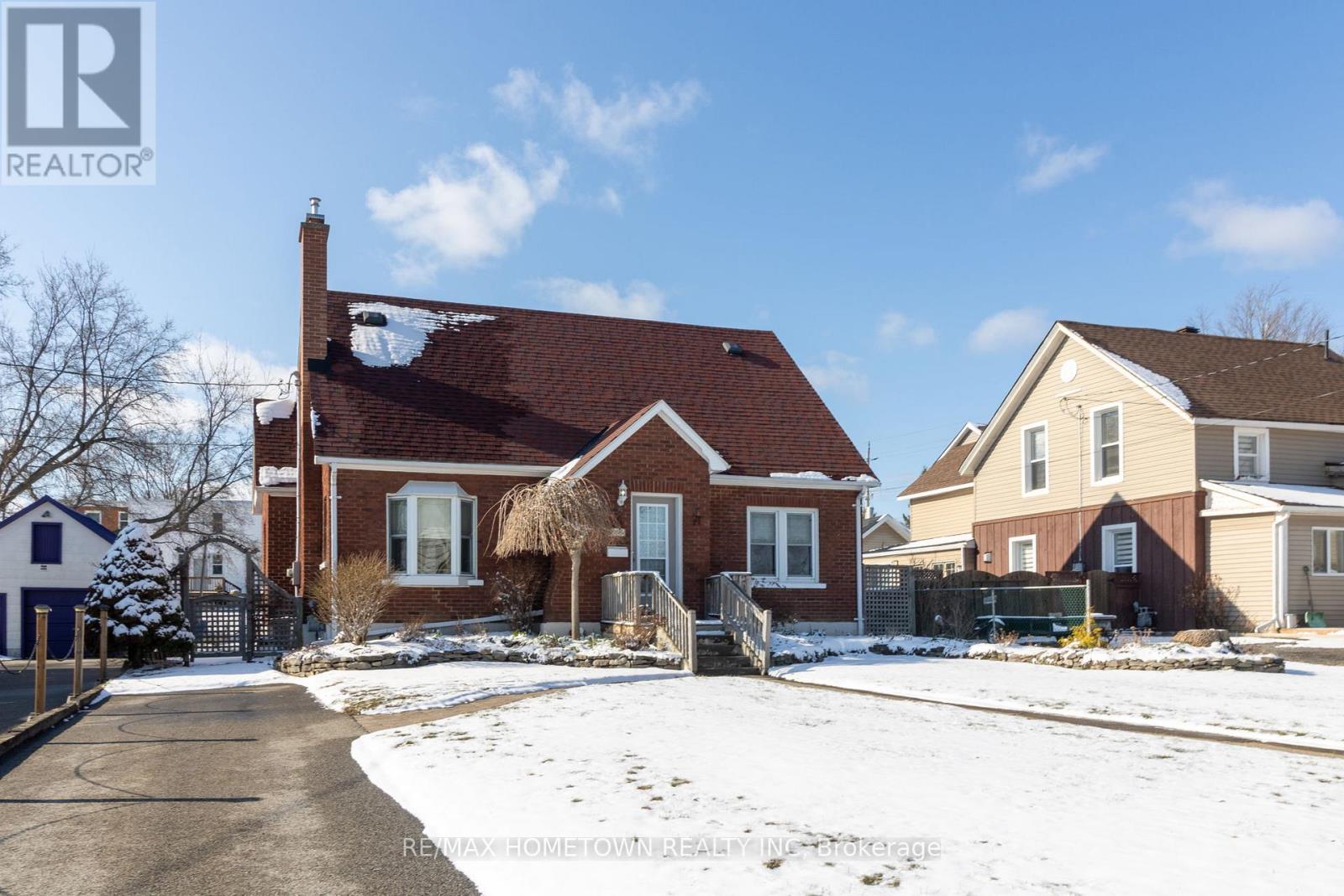 722 Dibble Street W, Prescott, Ontario  K0E 1T0 - Photo 3 - X12972584
