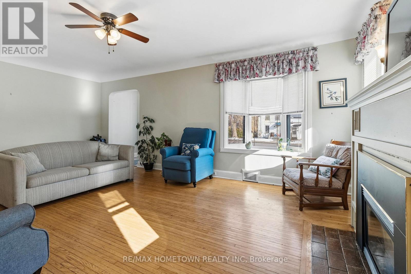 722 Dibble Street W, Prescott, Ontario  K0E 1T0 - Photo 9 - X12972584