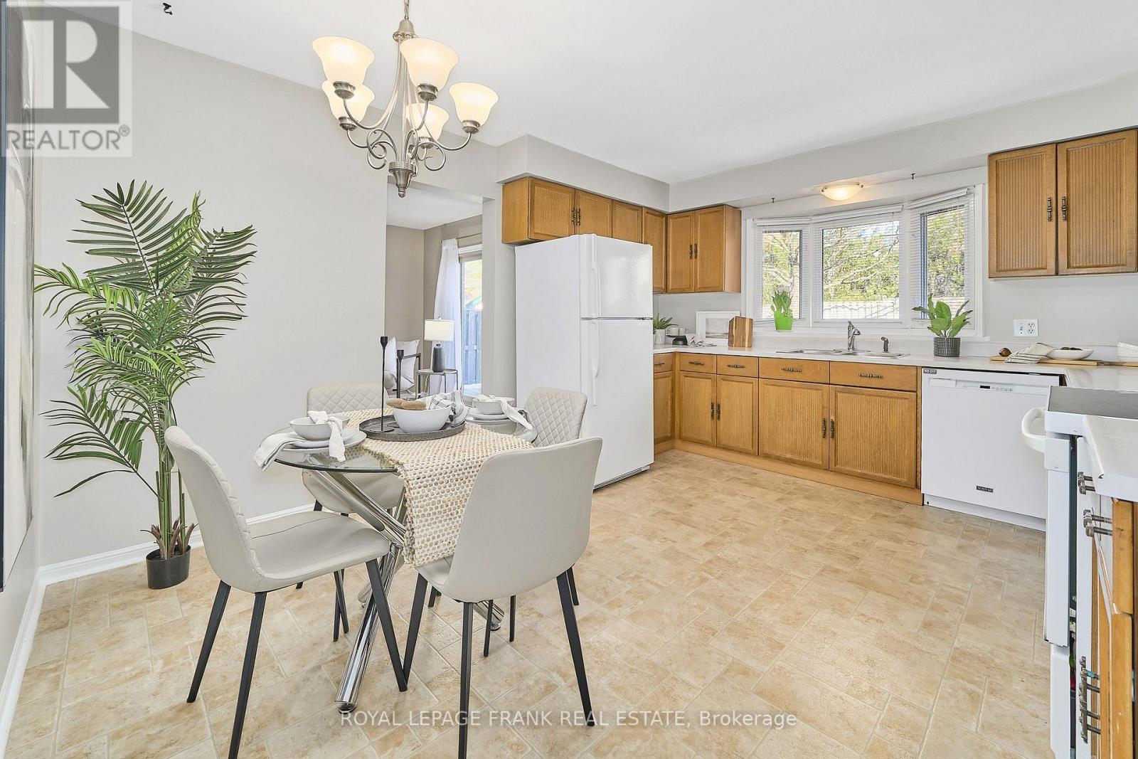 3 Hialeah Crescent, Whitby, Ontario  L1N 6P9 - Photo 14 - E12972458