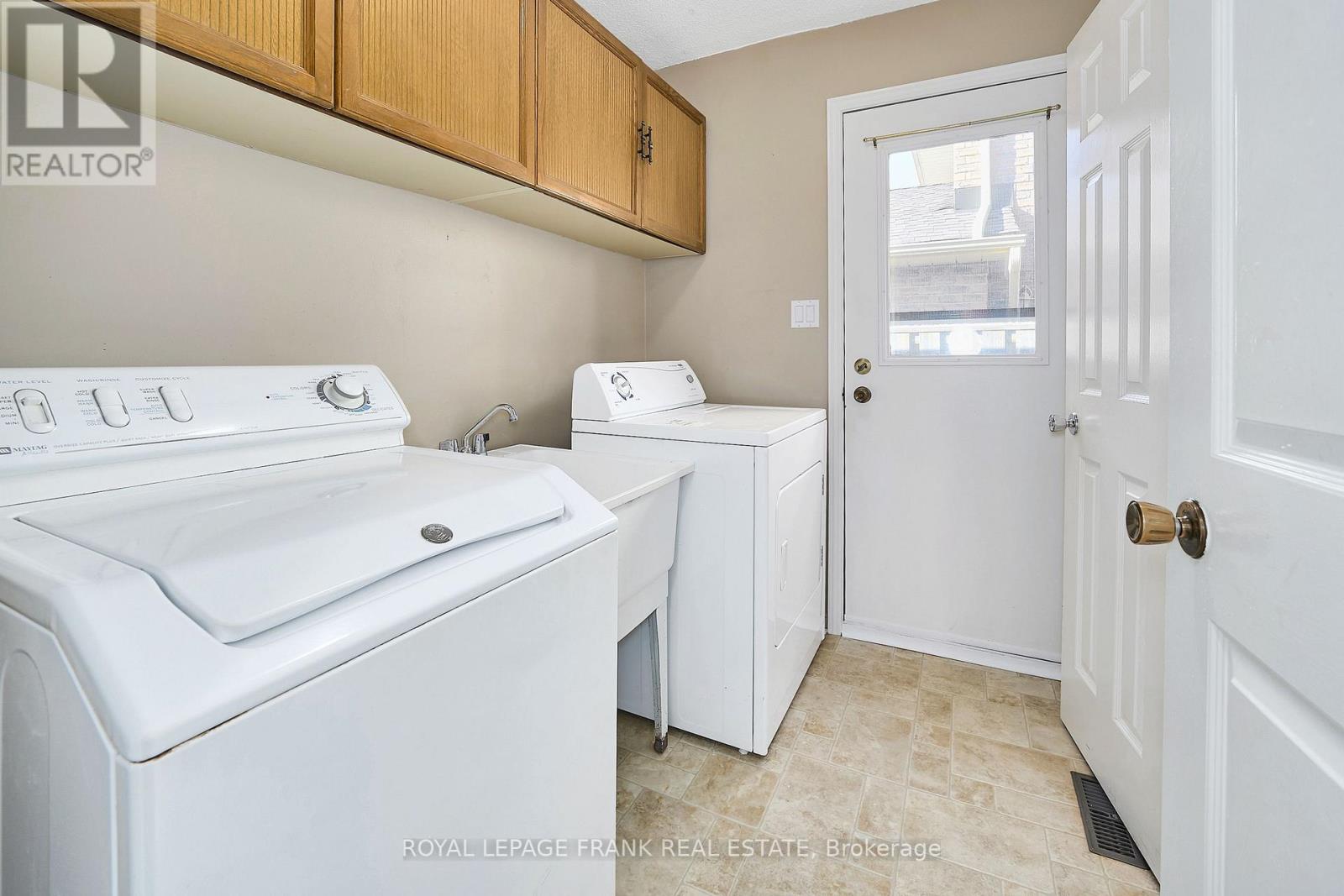 3 Hialeah Crescent, Whitby, Ontario  L1N 6P9 - Photo 24 - E12972458