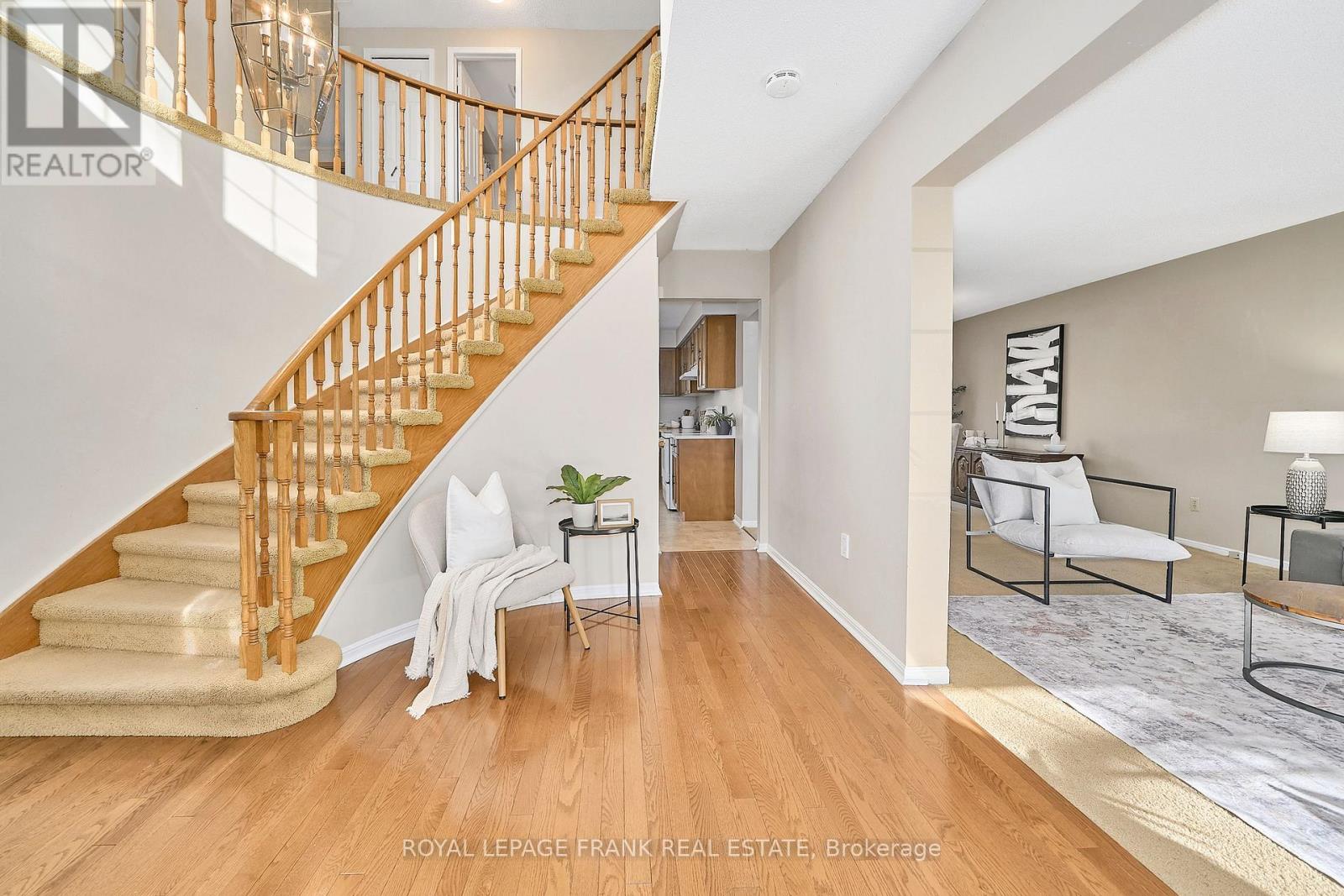 3 Hialeah Crescent, Whitby, Ontario  L1N 6P9 - Photo 4 - E12972458