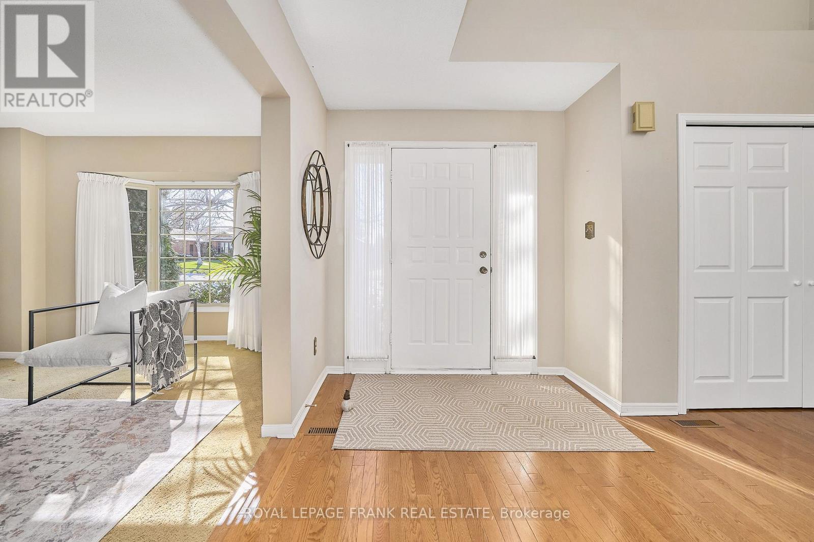 3 Hialeah Crescent, Whitby, Ontario  L1N 6P9 - Photo 5 - E12972458