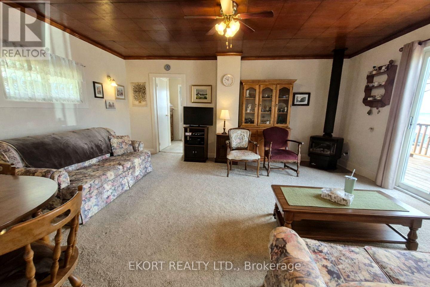 40 Demille Street, Prince Edward County, Ontario  K0K 1W0 - Photo 9 - X12972478