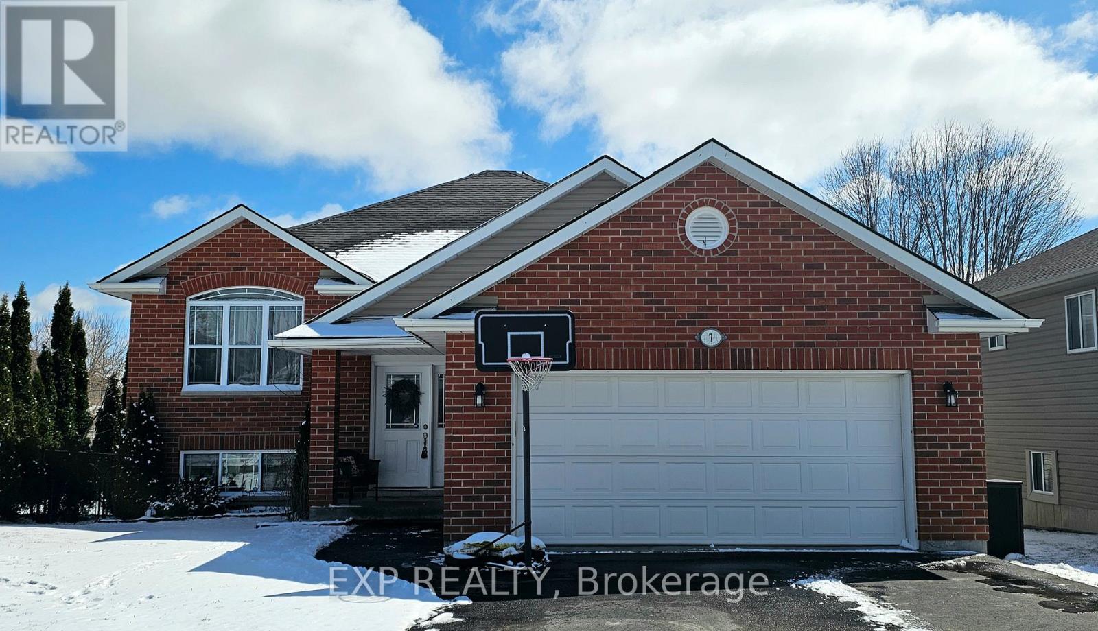 7 ROSEWOOD DRIVE, Quinte West, Ontario