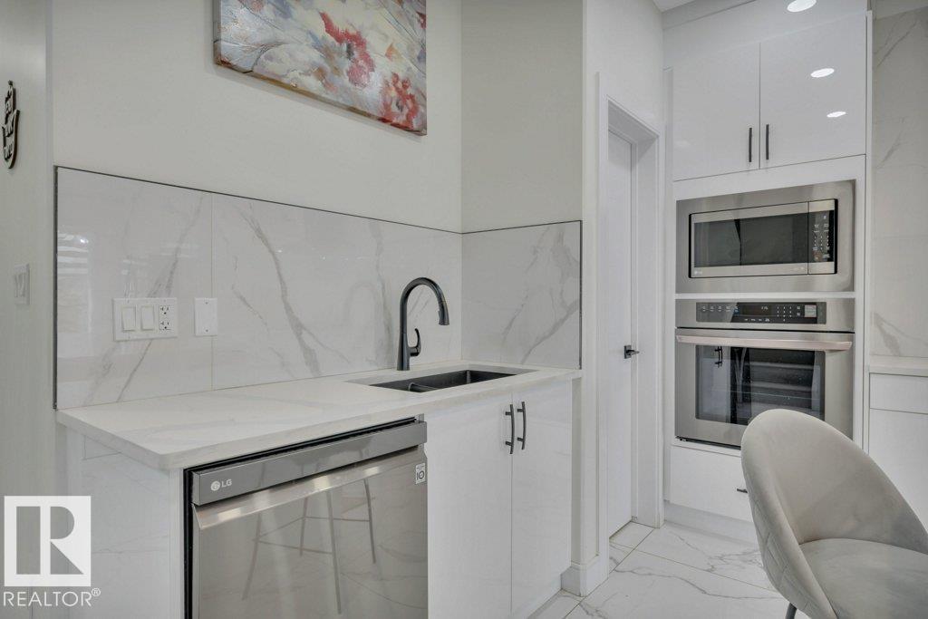 1232 Eaton Ln Nw, Edmonton, Alberta  T6M 1M9 - Photo 10 - E4479276