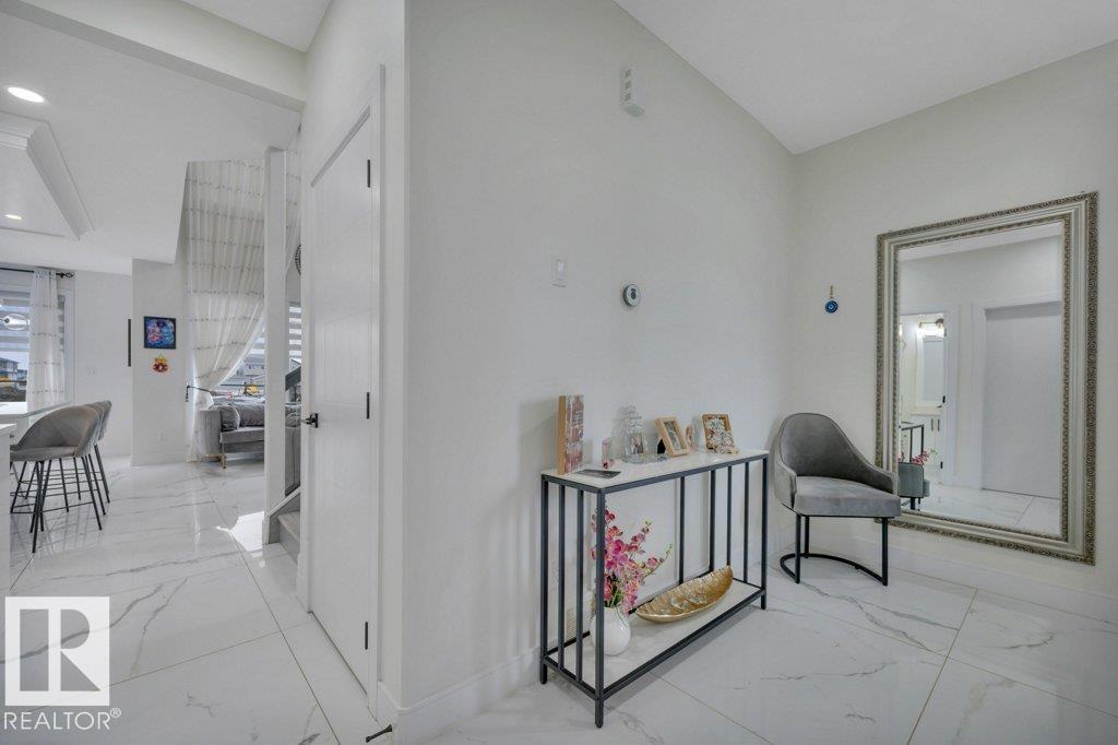 1232 Eaton Ln Nw, Edmonton, Alberta  T6M 1M9 - Photo 4 - E4479276