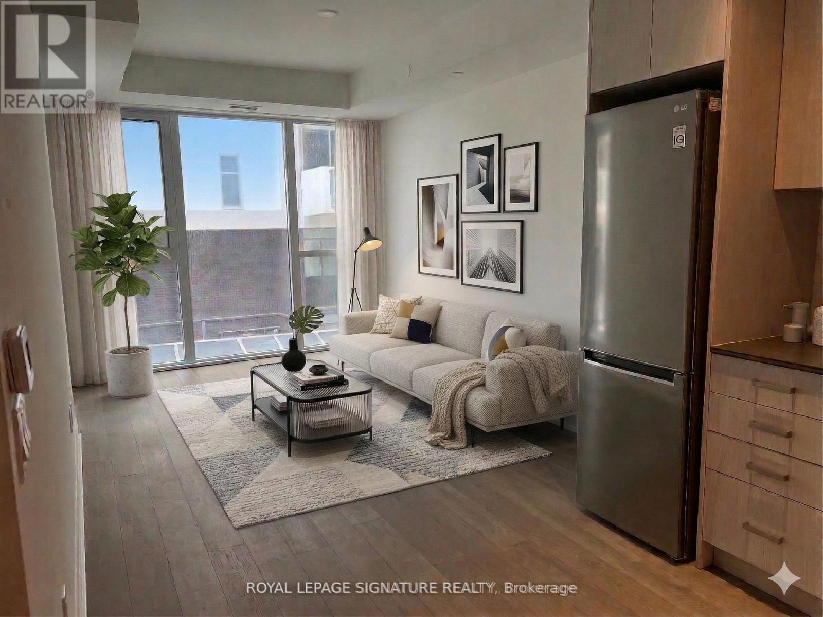 213 - 293 THE KINGSWAY AVENUE, Toronto, Ontario