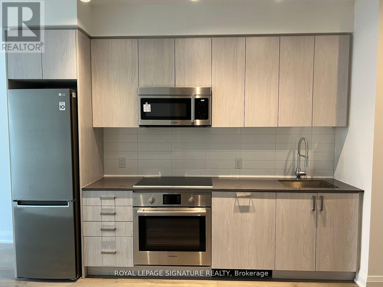 213 - 293 The Kingsway Avenue, Toronto, Ontario  M9A 3A9 - Photo 5 - W12969898