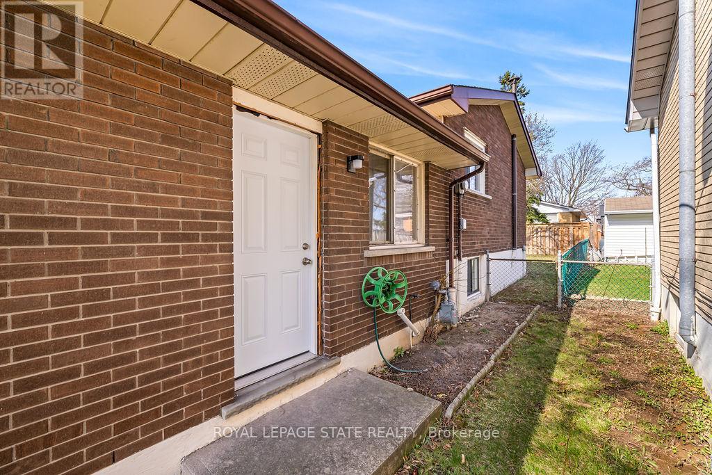 78 Cromwell Crescent, Hamilton, Ontario  L8G 2G2 - Photo 3 - X12720388