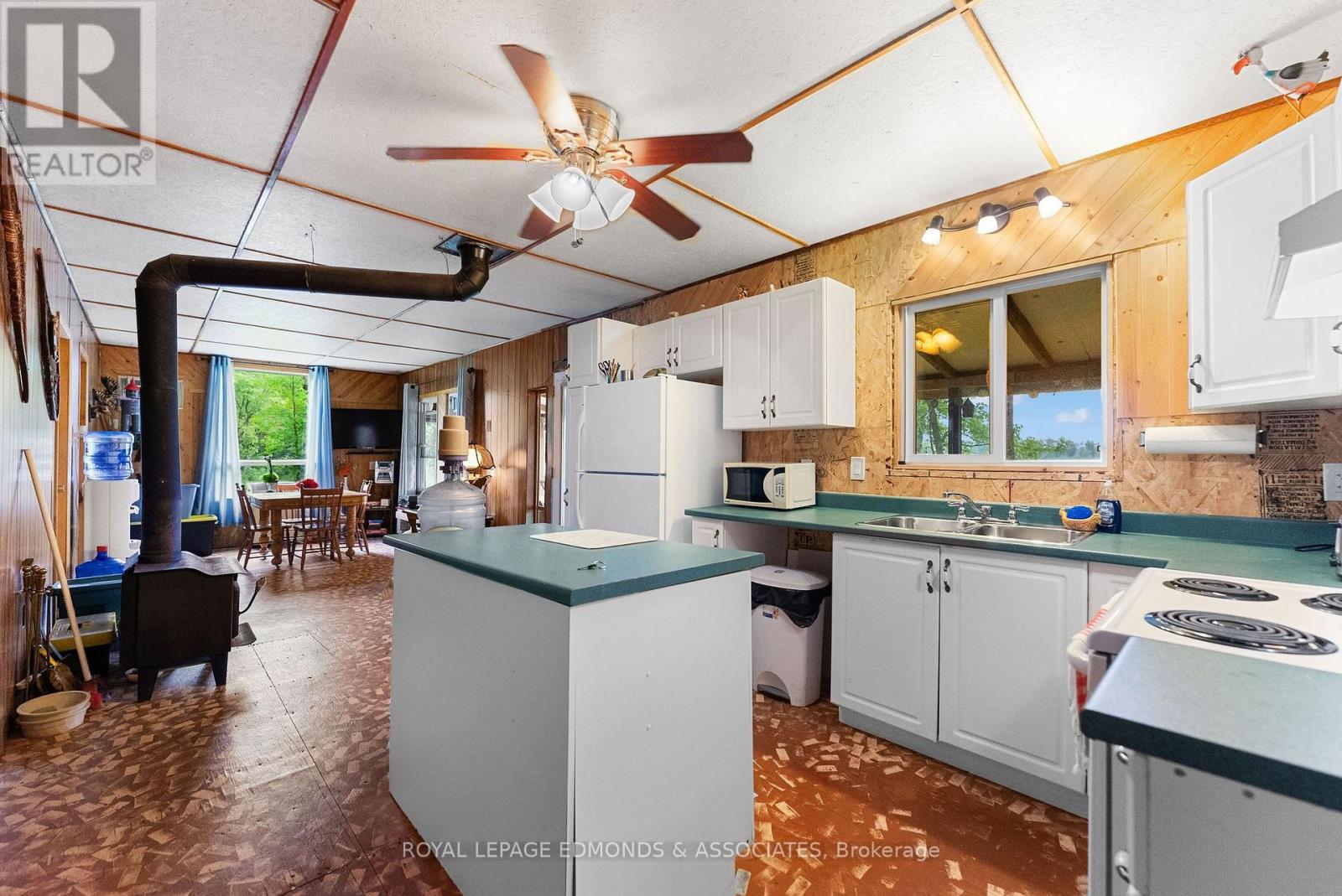 178 Purple Finch Trail, Whitewater Region, Ontario  K0J 1C0 - Photo 17 - X12972472