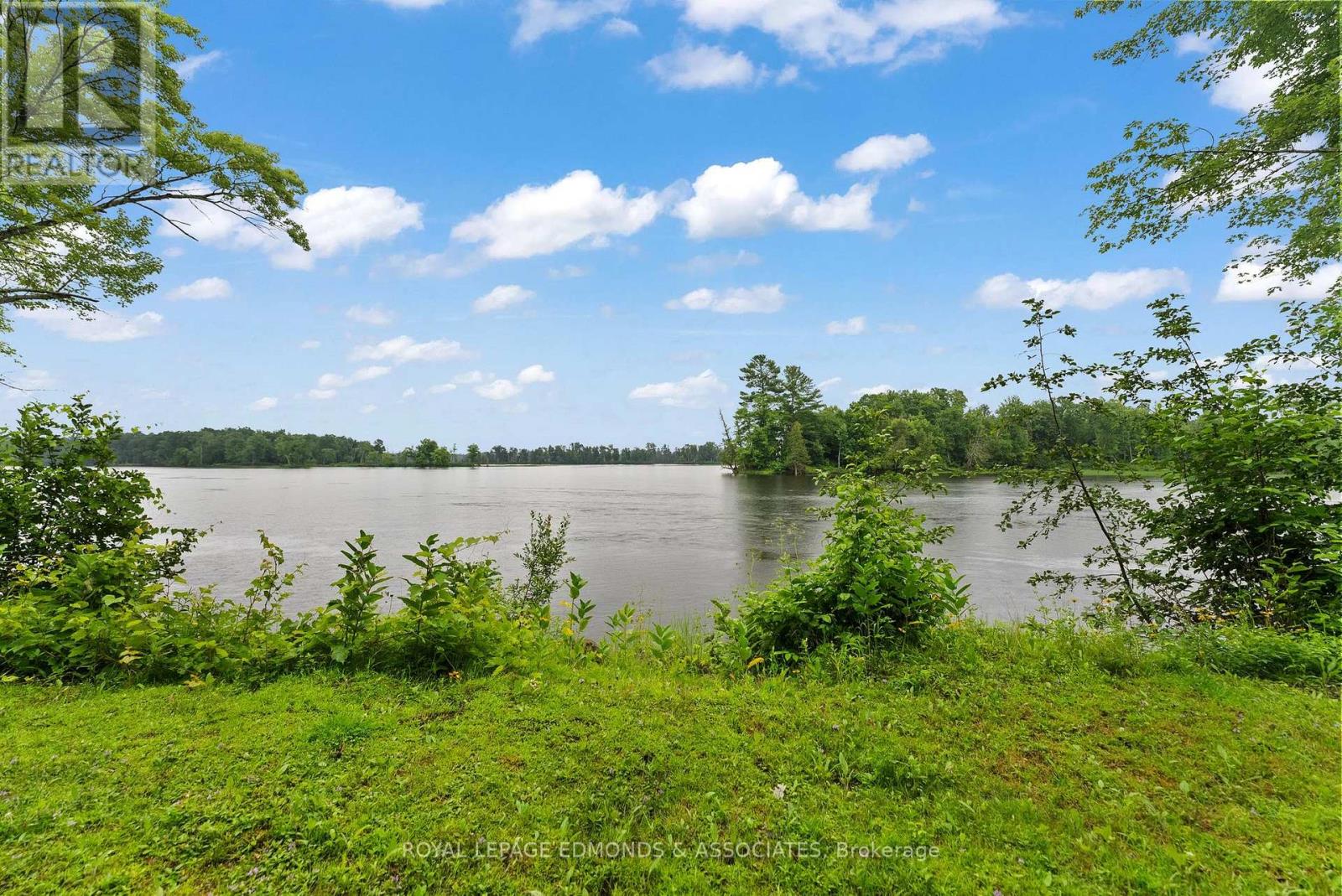 178 Purple Finch Trail, Whitewater Region, Ontario  K0J 1C0 - Photo 33 - X12972472