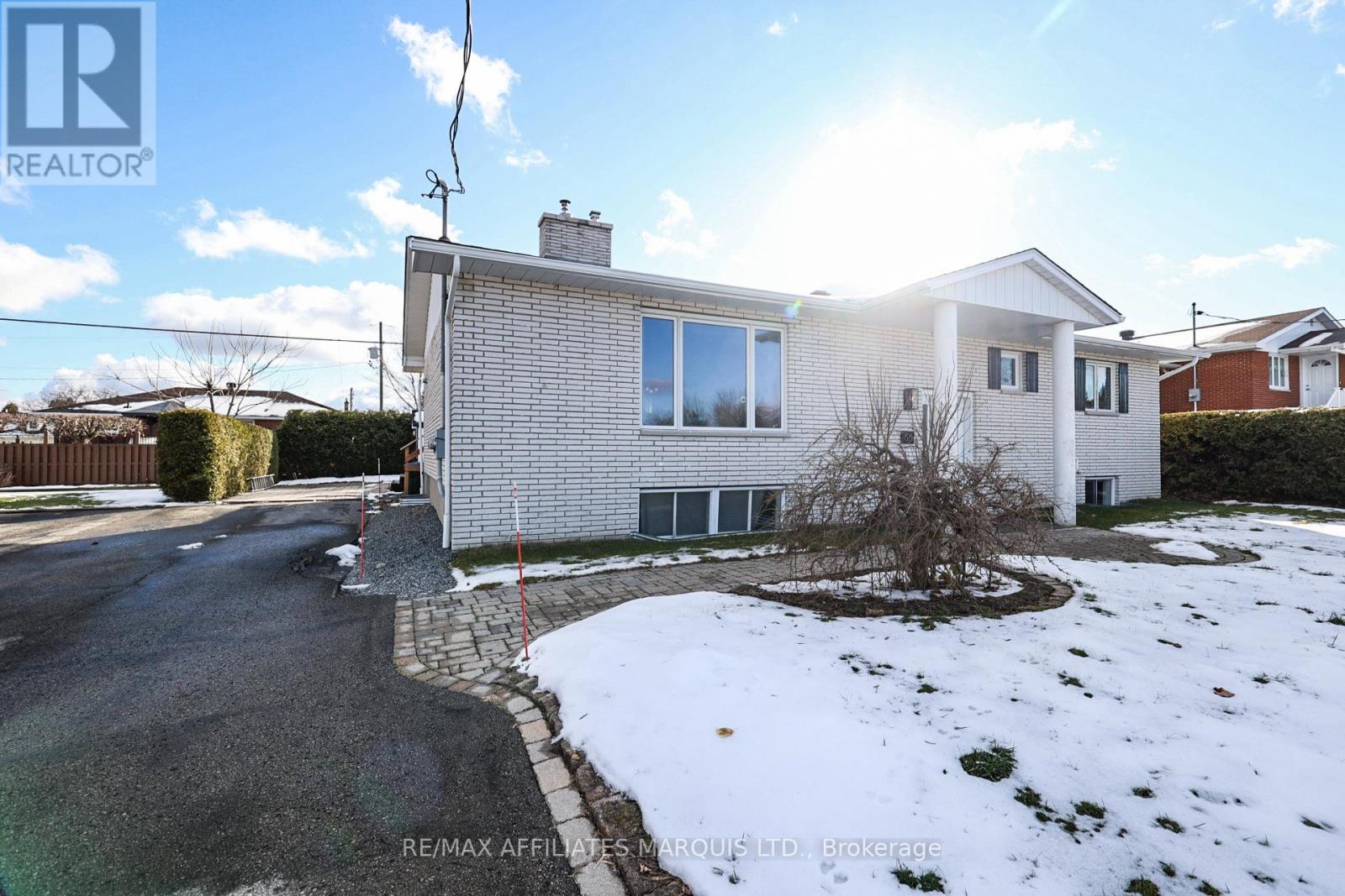 66 Jean Street, North Glengarry, Ontario  K0C 1A0 - Photo 2 - X12972418