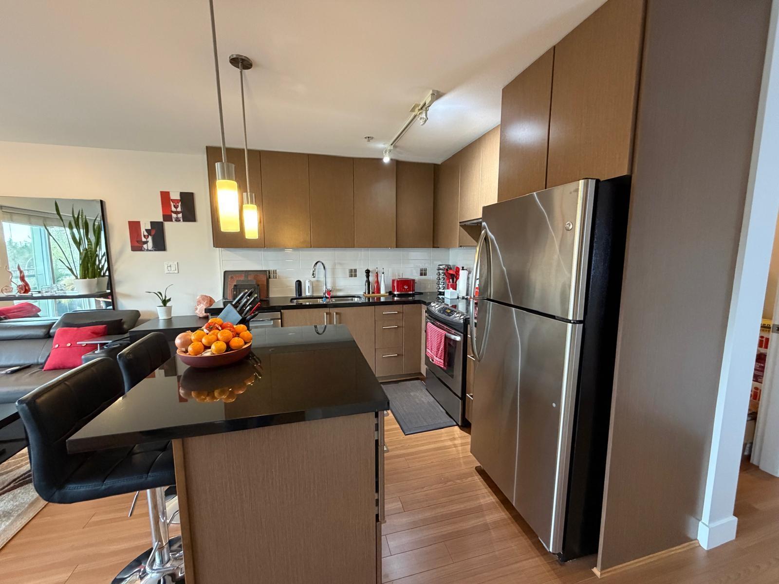 313 15735 Croydon Drive, Surrey, British Columbia  V3Z 2L5 - Photo 3 - R3107729