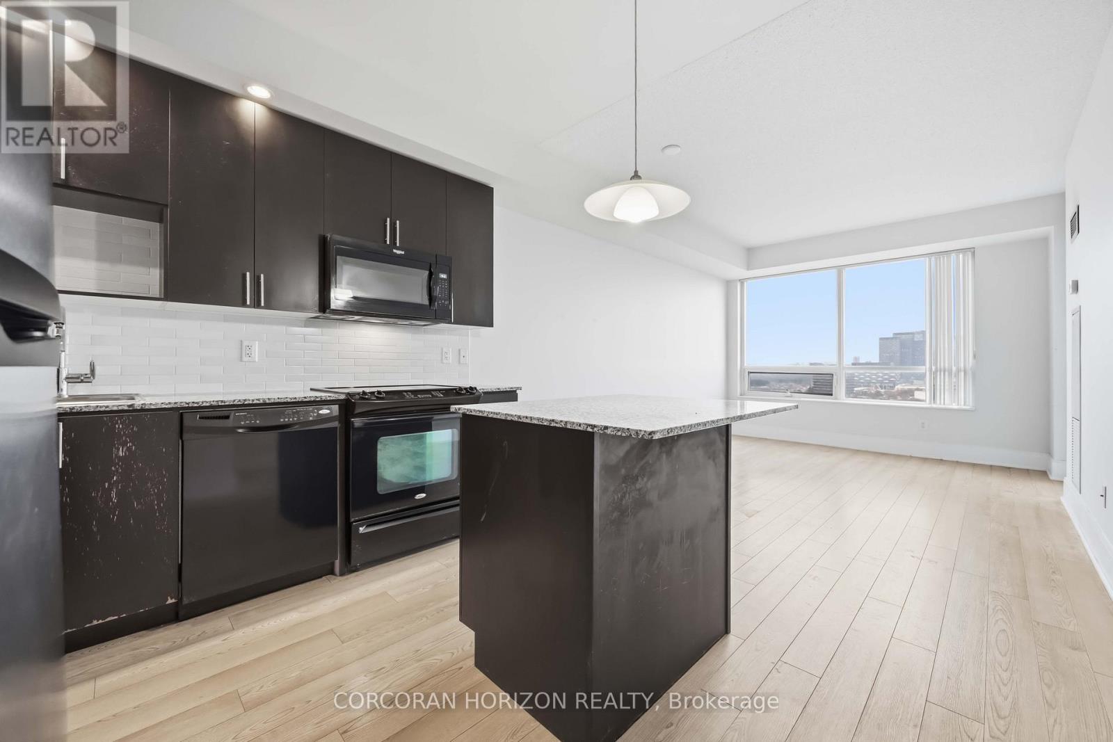 1206 - 181 Wynford Drive, Toronto, Ontario  M3C 0C6 - Photo 6 - C12972402