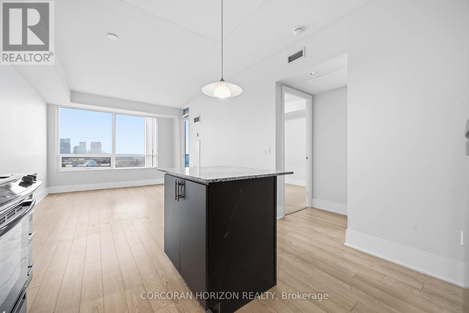 1206 - 181 Wynford Drive, Toronto, Ontario  M3C 0C6 - Photo 7 - C12972402