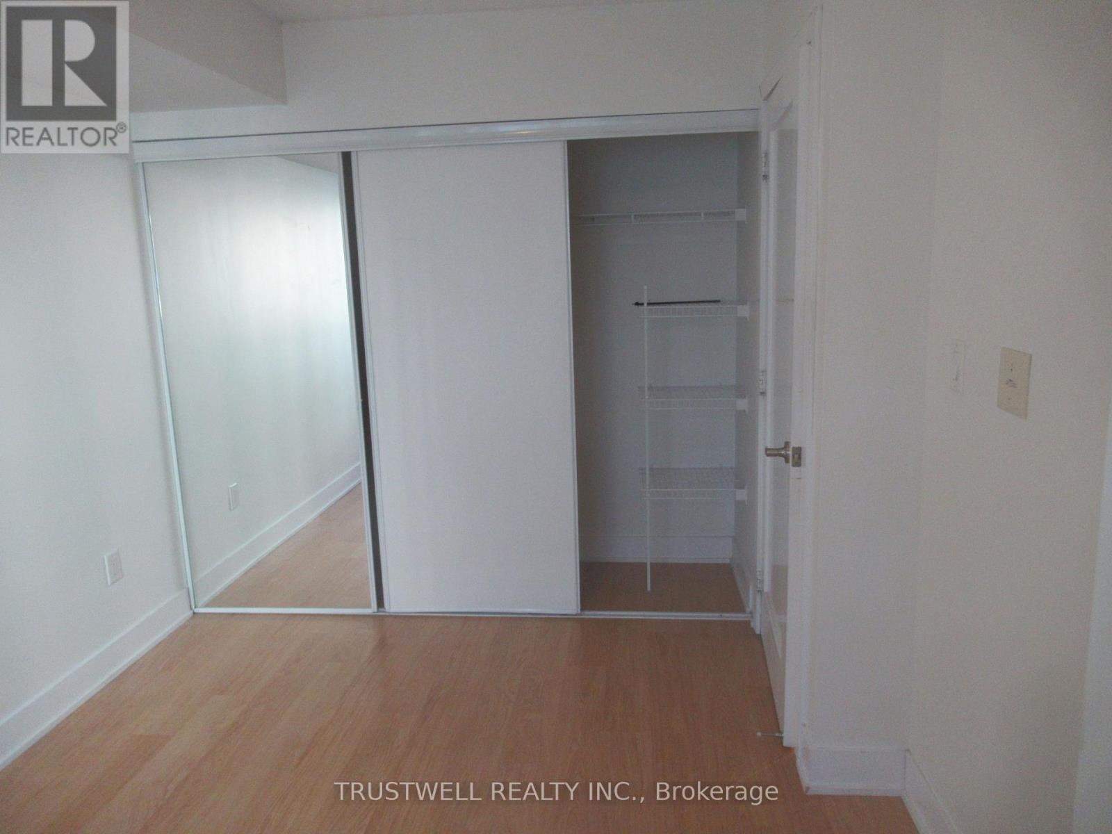 1409 - 20 Blue Jays Way, Toronto, Ontario  M5V 3W6 - Photo 9 - C12972416