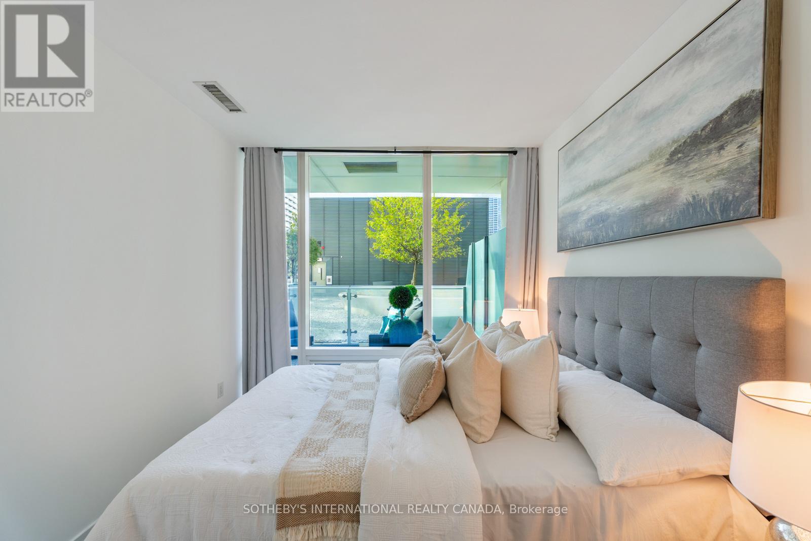 303 - 1 Bloor Street E, Toronto, Ontario  M4W 0A8 - Photo 17 - C12972426