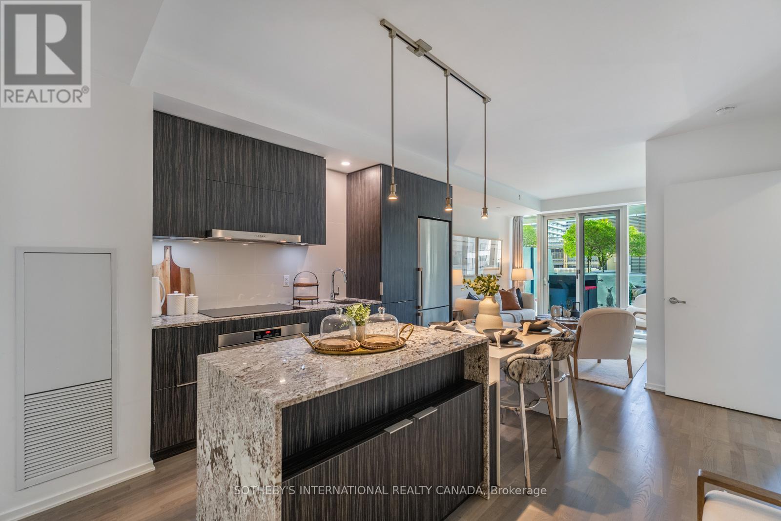 303 - 1 Bloor Street E, Toronto, Ontario  M4W 0A8 - Photo 2 - C12972426