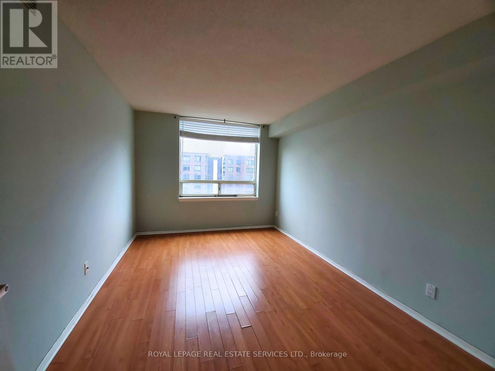 1910 - 633 Bay Street, Toronto, Ontario  M5G 2G4 - Photo 14 - C12972432