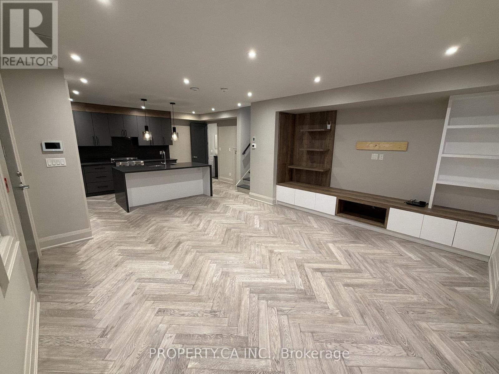 6 - 47 Madison Avenue, Toronto, Ontario  M5R 2S3 - Photo 5 - C12972454