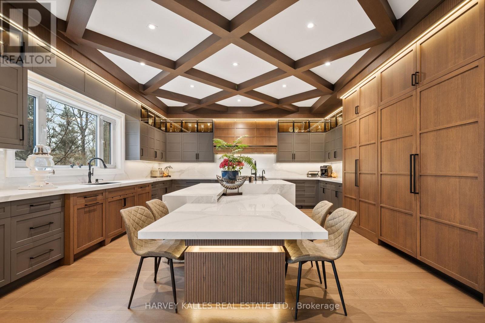 140 Sandringham Drive, Toronto, Ontario  M3H 1E3 - Photo 16 - C12972482