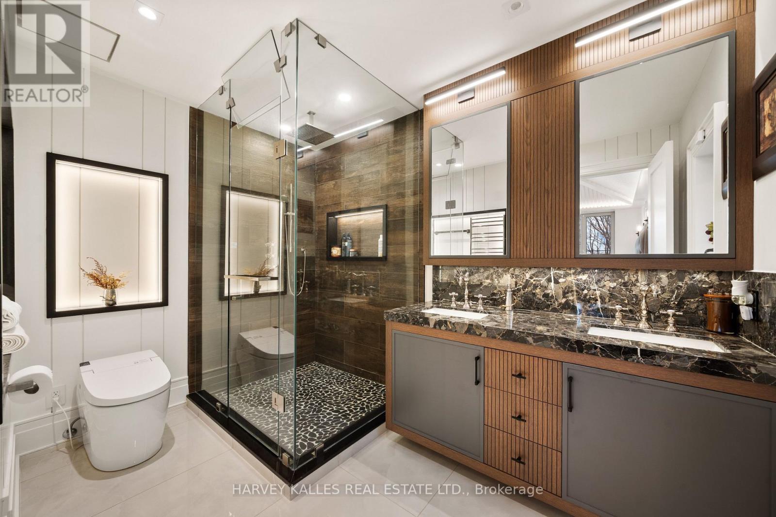 140 Sandringham Drive, Toronto, Ontario  M3H 1E3 - Photo 23 - C12972482