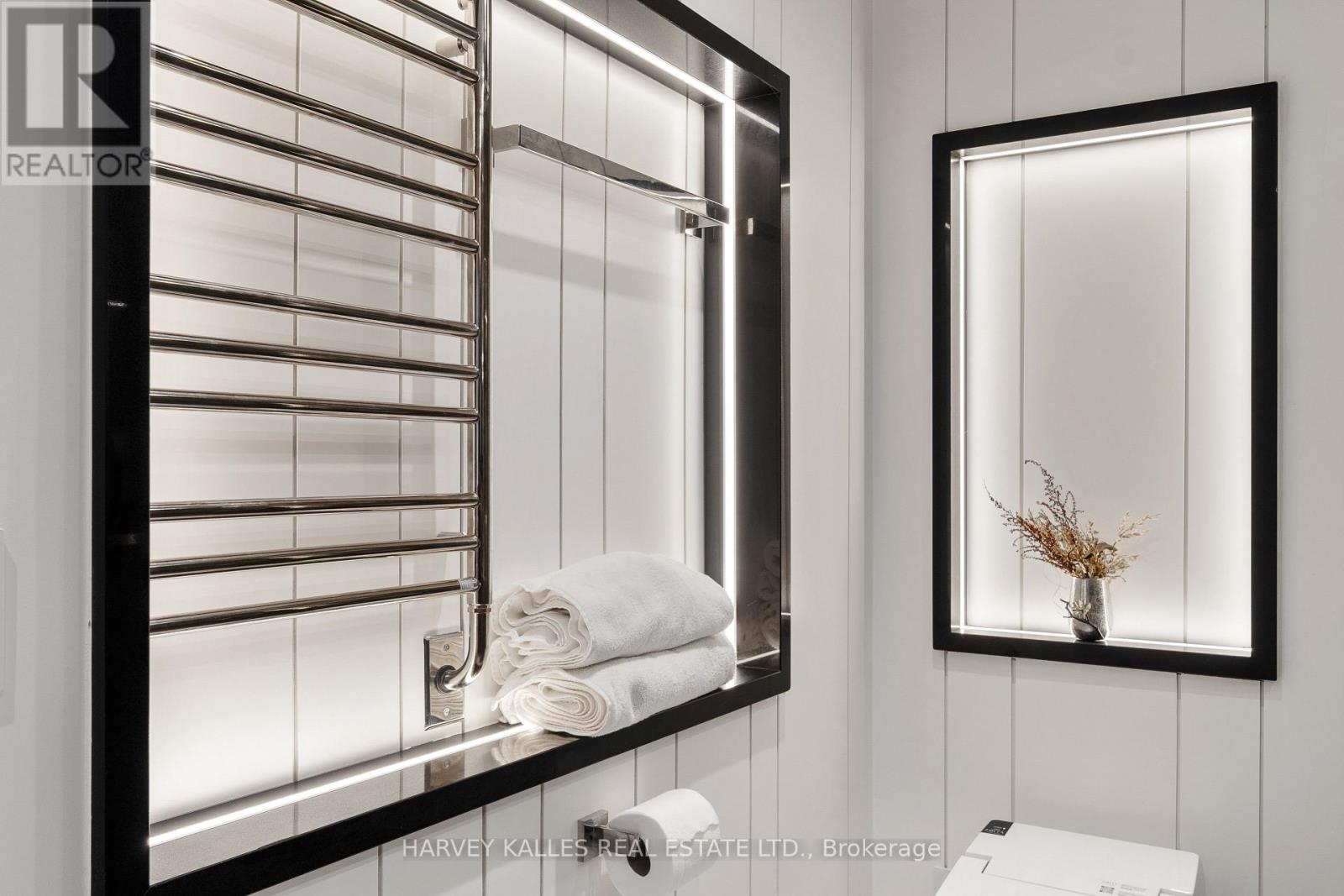 140 Sandringham Drive, Toronto, Ontario  M3H 1E3 - Photo 24 - C12972482