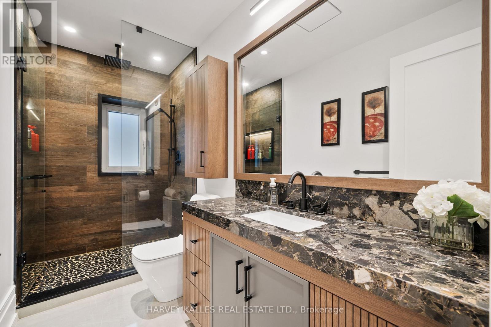 140 Sandringham Drive, Toronto, Ontario  M3H 1E3 - Photo 27 - C12972482