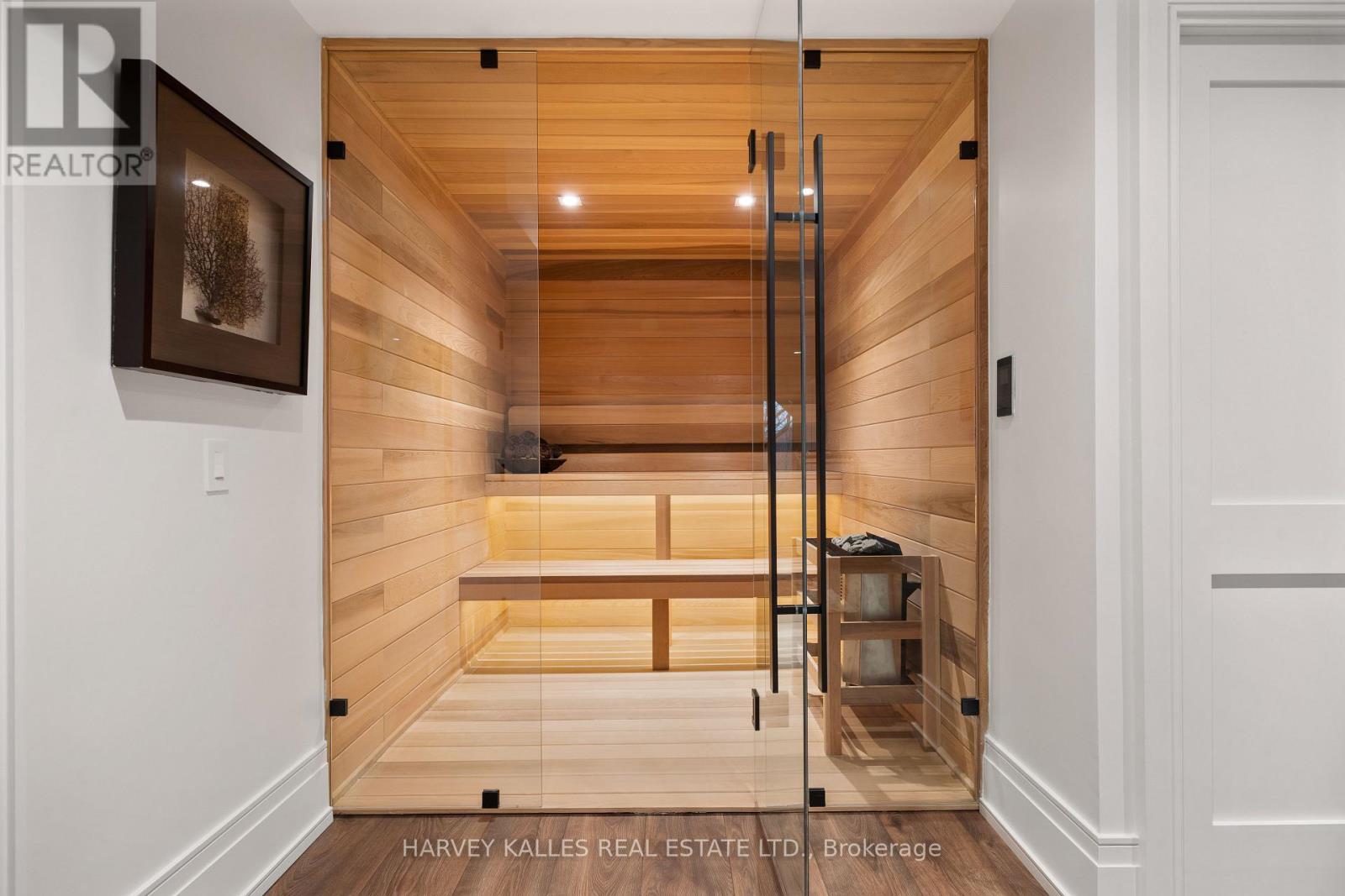 140 Sandringham Drive, Toronto, Ontario  M3H 1E3 - Photo 43 - C12972482