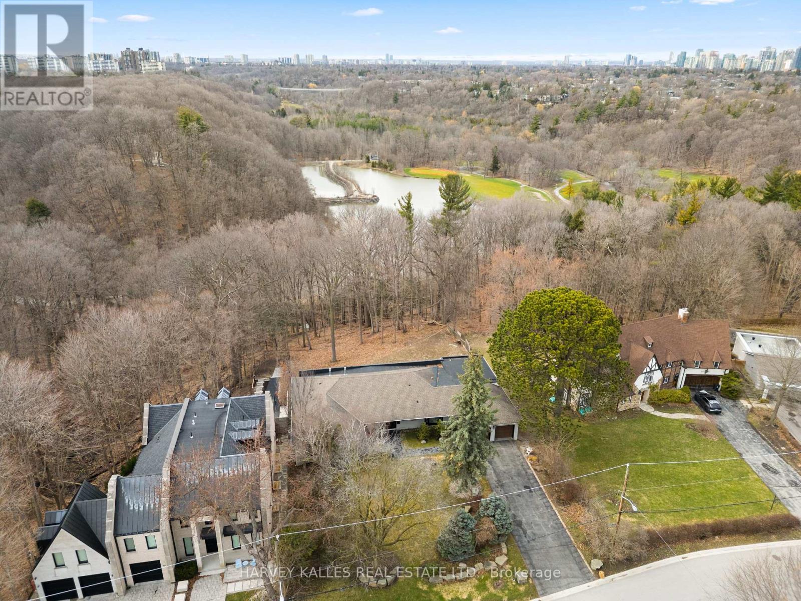 140 Sandringham Drive, Toronto, Ontario  M3H 1E3 - Photo 49 - C12972482