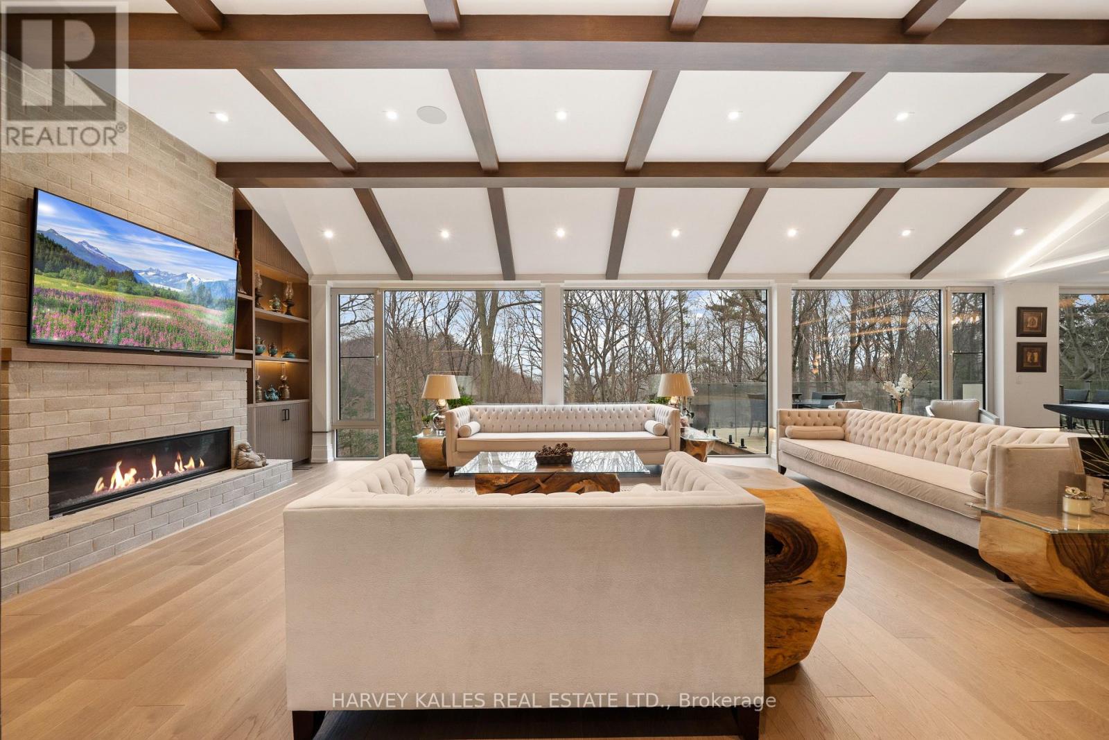 140 Sandringham Drive, Toronto, Ontario  M3H 1E3 - Photo 5 - C12972482