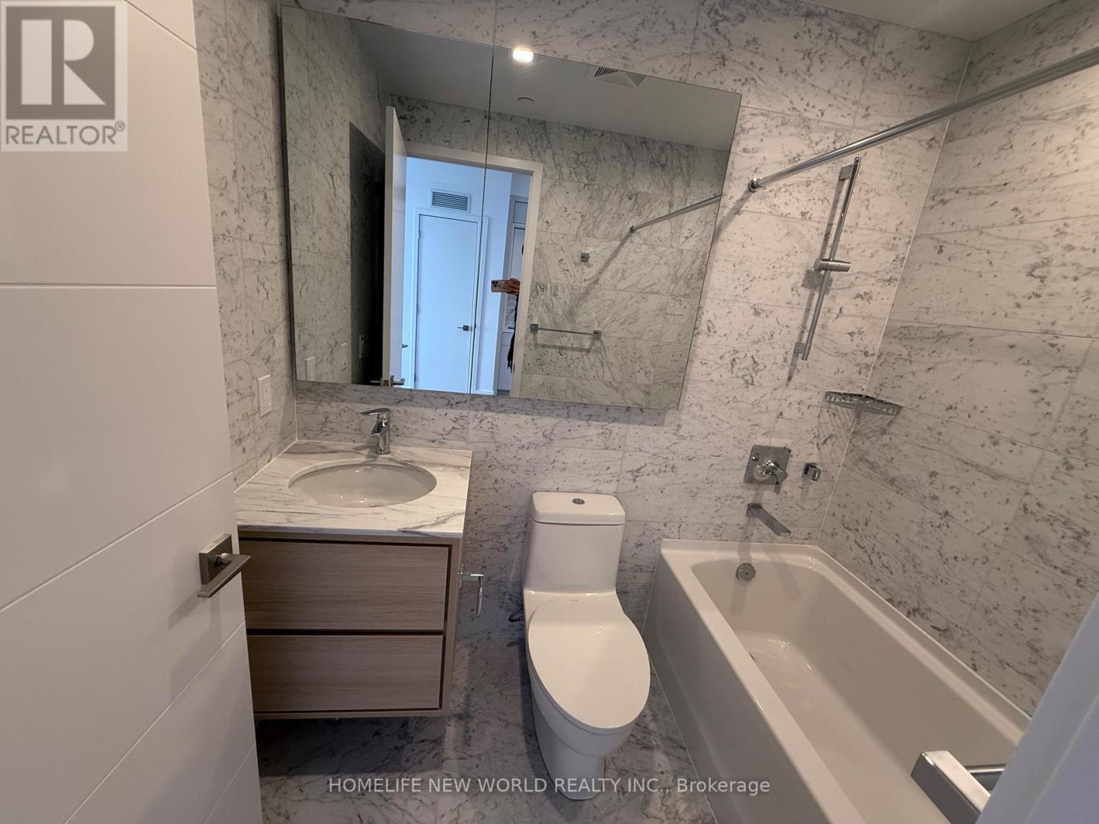 2005 - 29 Green Trail Court, Toronto, Ontario  M2K 1E3 - Photo 7 - C12972616