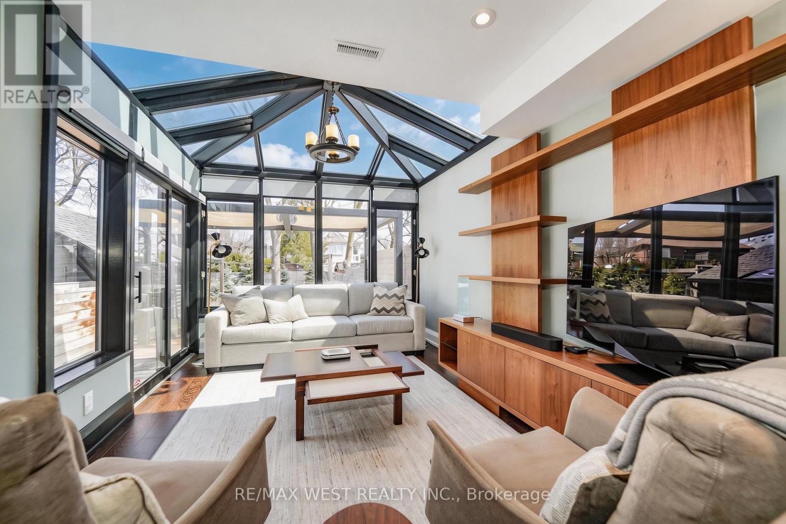 79 Elmsthorpe Avenue, Toronto, Ontario  M5P 2L8 - Photo 2 - C12972638